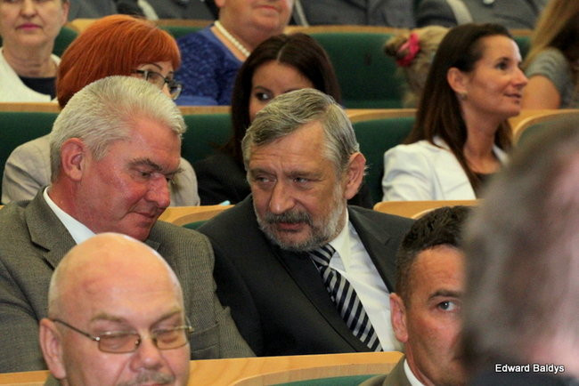 Awanse i odznaczenia dla policjantów ( zdjęcia)