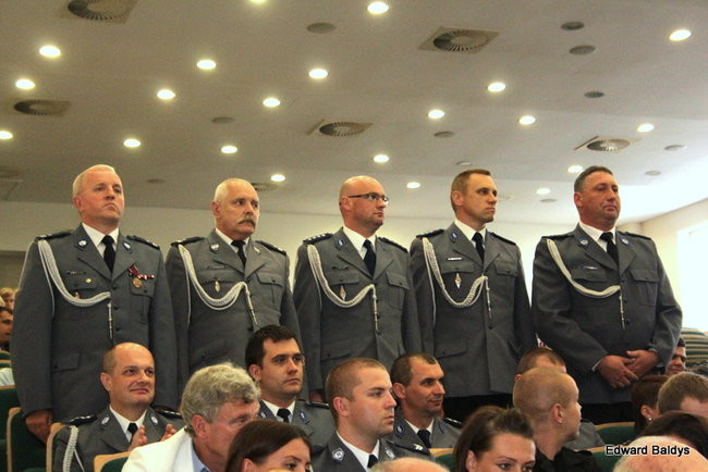 Awanse i odznaczenia dla policjantów ( zdjęcia)