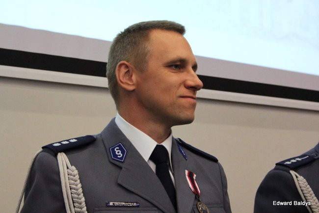 Awanse i odznaczenia dla policjantów ( zdjęcia)