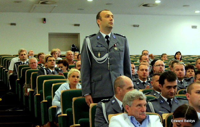 Awanse i odznaczenia dla policjantów ( zdjęcia)