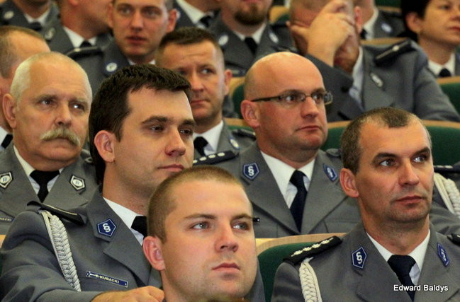 Awanse i odznaczenia dla policjantów ( zdjęcia)