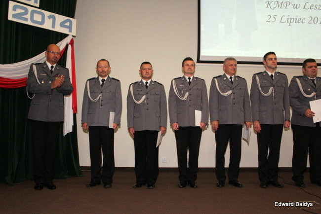 Awanse i odznaczenia dla policjantów ( zdjęcia)