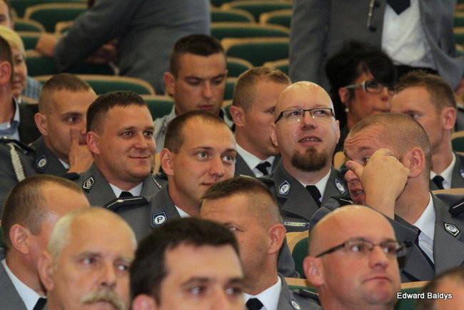 Awanse i odznaczenia dla policjantów ( zdjęcia)