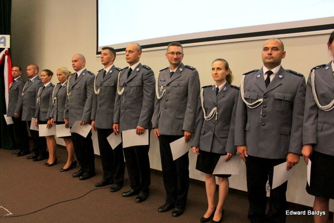 Awanse i odznaczenia dla policjantów ( zdjęcia)