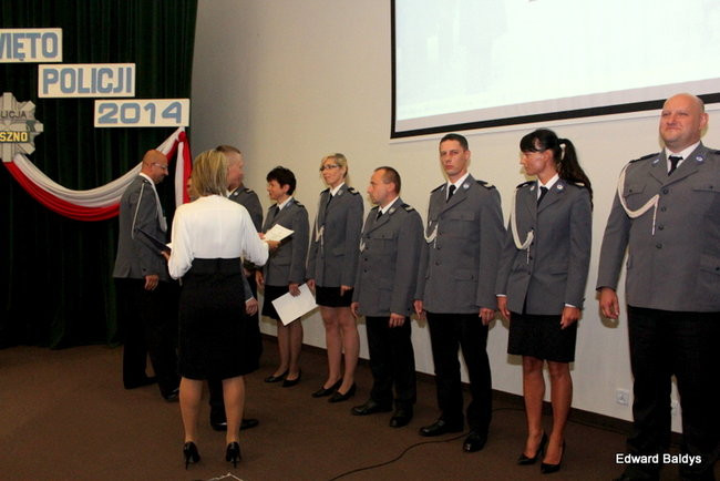 Awanse i odznaczenia dla policjantów ( zdjęcia)
