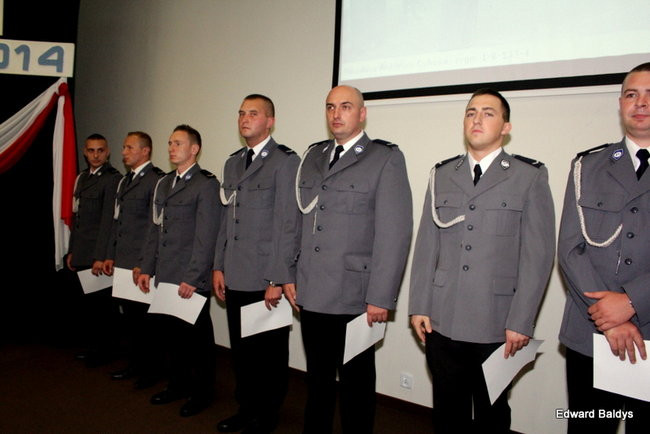Awanse i odznaczenia dla policjantów ( zdjęcia)