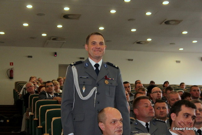 Awanse i odznaczenia dla policjantów ( zdjęcia)