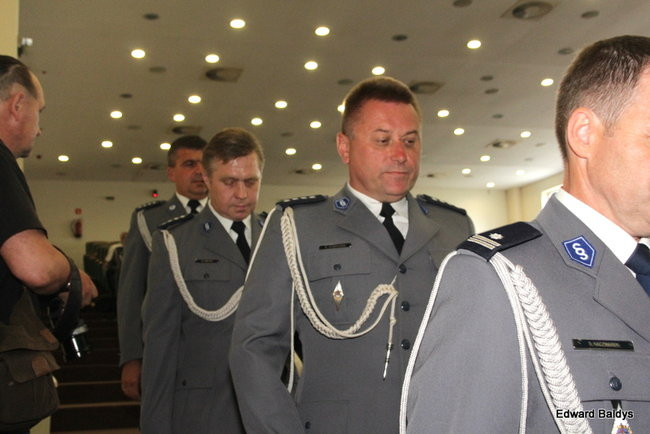 Awanse i odznaczenia dla policjantów ( zdjęcia)