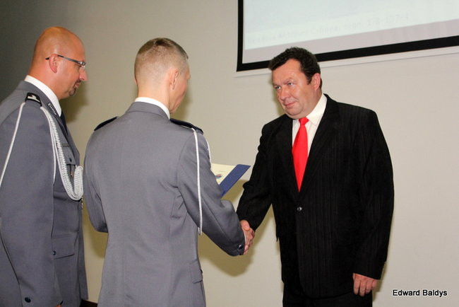 Awanse i odznaczenia dla policjantów ( zdjęcia)