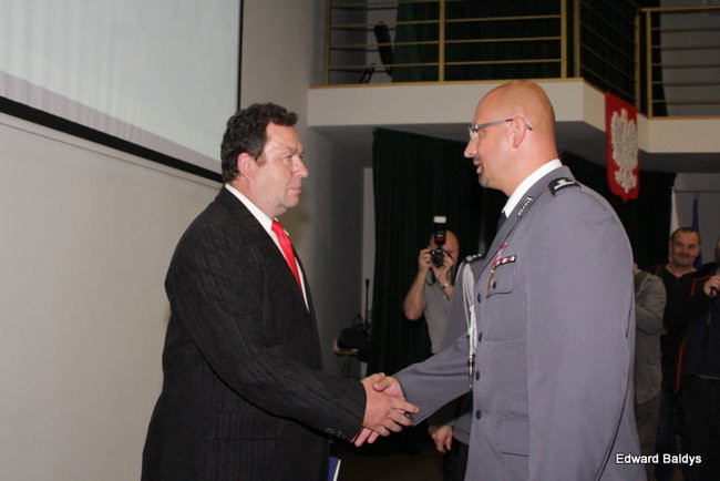 Awanse i odznaczenia dla policjantów ( zdjęcia)