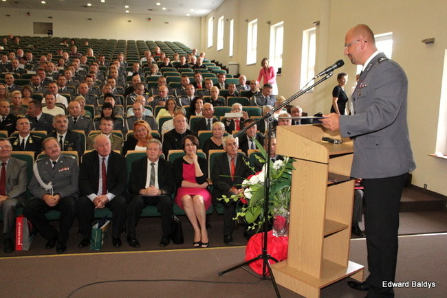 Awanse i odznaczenia dla policjantów ( zdjęcia)