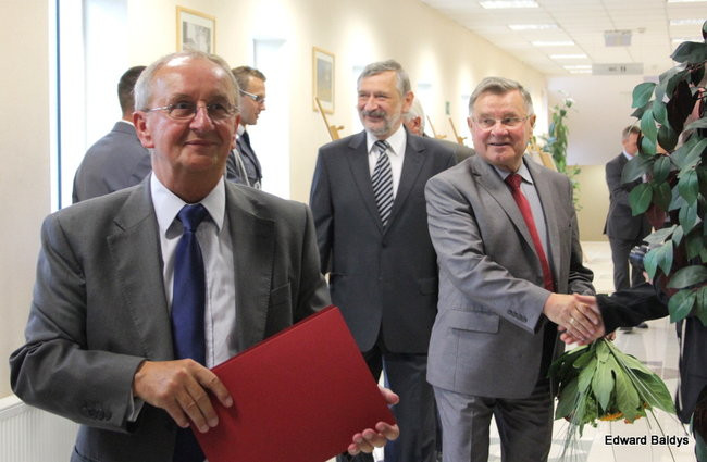 Awanse i odznaczenia dla policjantów ( zdjęcia)