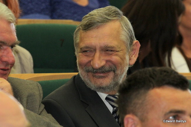 Awanse i odznaczenia dla policjantów ( zdjęcia)