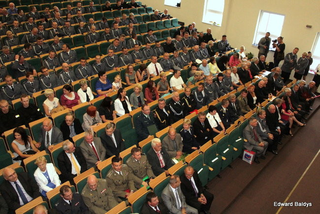 Awanse i odznaczenia dla policjantów ( zdjęcia)