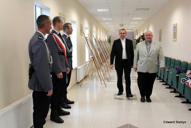 Awanse i odznaczenia dla policjantów ( zdjęcia)