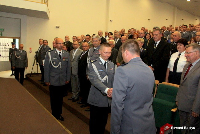 Awanse i odznaczenia dla policjantów ( zdjęcia)