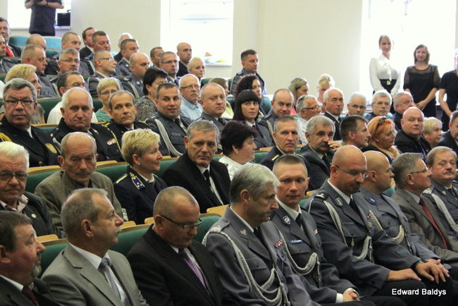 Awanse i odznaczenia dla policjantów ( zdjęcia)