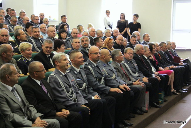 Awanse i odznaczenia dla policjantów ( zdjęcia)