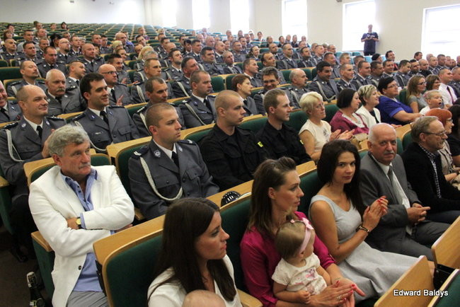 Awanse i odznaczenia dla policjantów ( zdjęcia)