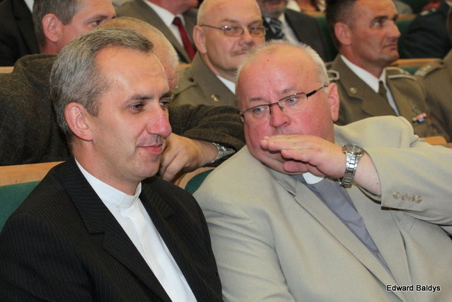 Awanse i odznaczenia dla policjantów ( zdjęcia)