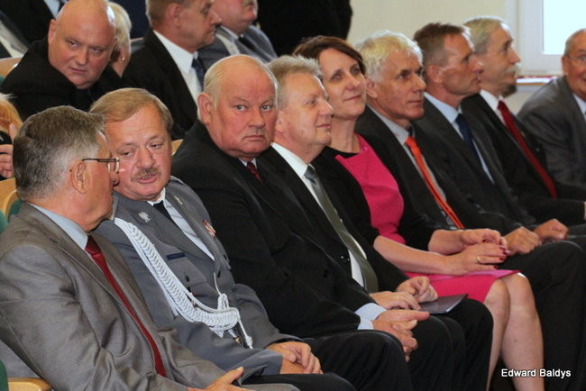 Awanse i odznaczenia dla policjantów ( zdjęcia)