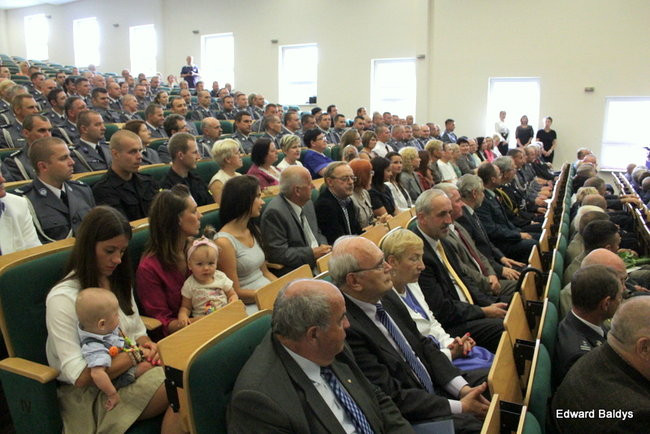 Awanse i odznaczenia dla policjantów ( zdjęcia)