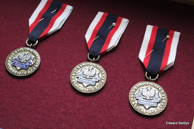 Awanse i odznaczenia dla policjantów ( zdjęcia)