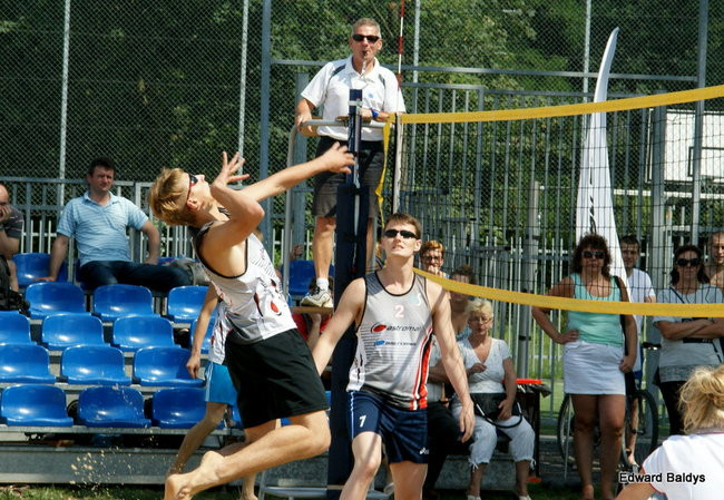 Zacięta walka zamiast plażowania (zdjęcia)
