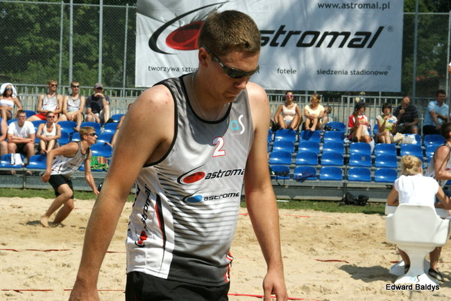 Zacięta walka zamiast plażowania (zdjęcia)