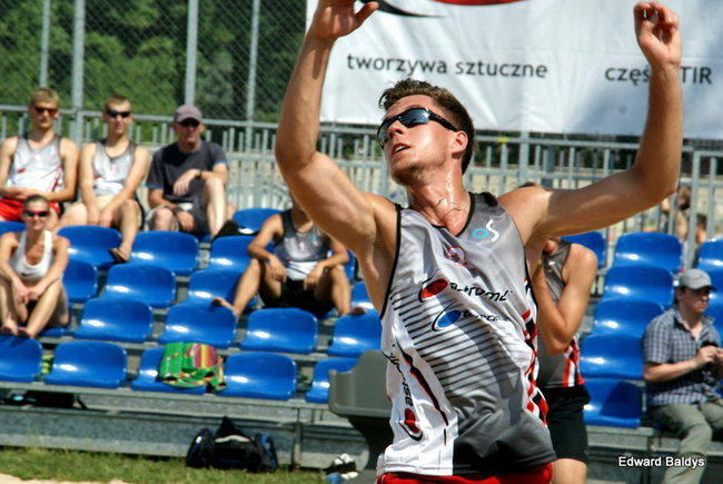 Zacięta walka zamiast plażowania (zdjęcia)