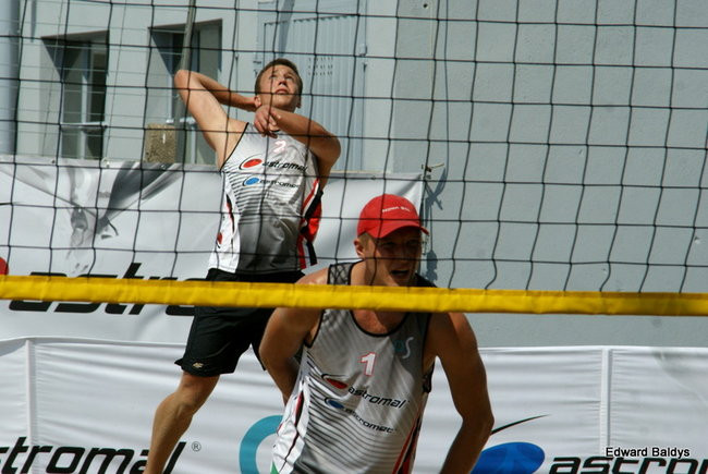 Zacięta walka zamiast plażowania (zdjęcia)