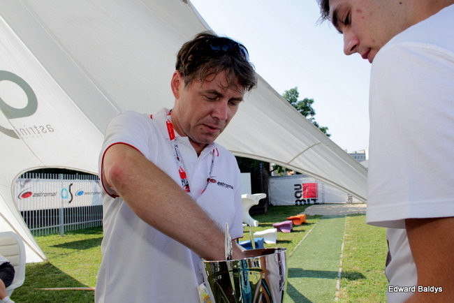 Zacięta walka zamiast plażowania (zdjęcia)