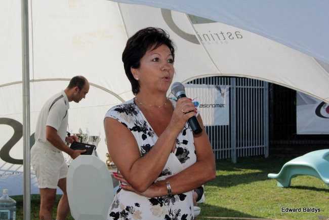 Zacięta walka zamiast plażowania (zdjęcia)