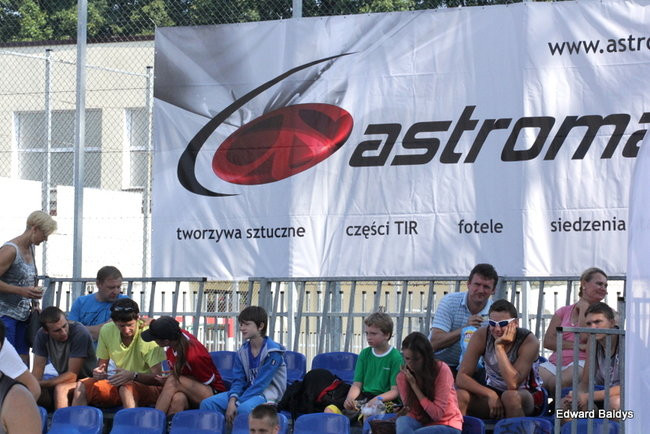 Zacięta walka zamiast plażowania (zdjęcia)