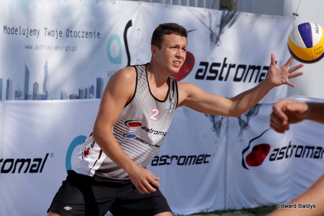 Zacięta walka zamiast plażowania (zdjęcia)