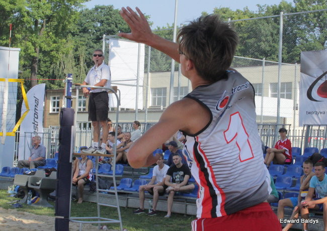 Zacięta walka zamiast plażowania (zdjęcia)