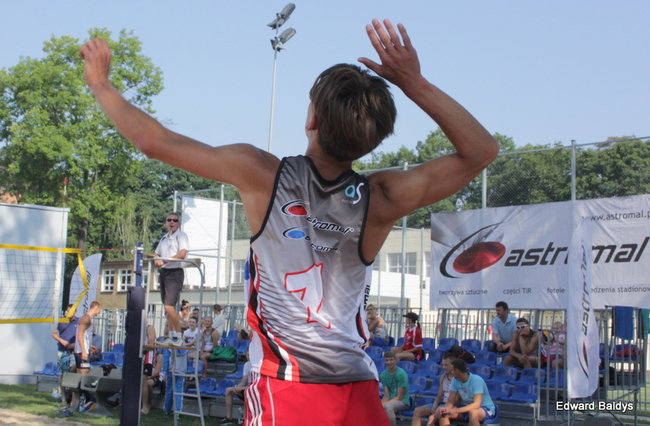 Zacięta walka zamiast plażowania (zdjęcia)