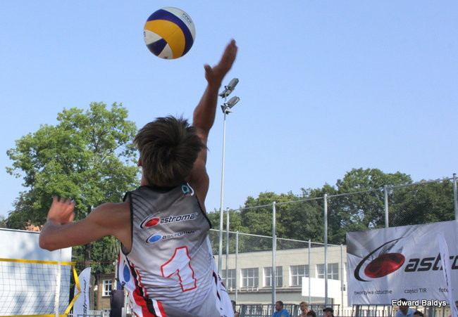 Zacięta walka zamiast plażowania (zdjęcia)