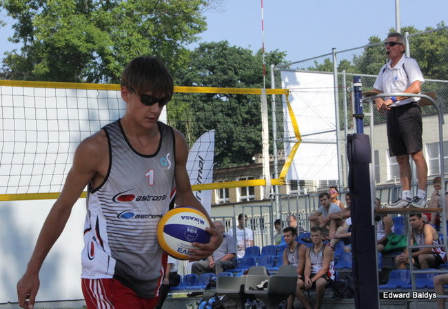 Zacięta walka zamiast plażowania (zdjęcia)