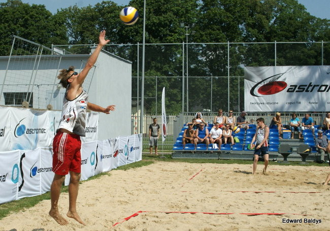 Zacięta walka zamiast plażowania (zdjęcia)