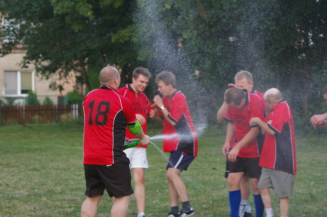 Kawalerowie - Żonaci 4:1 (zdjęcia)