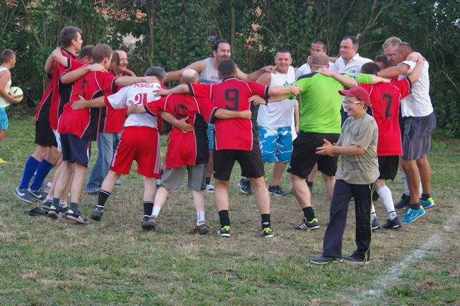 Kawalerowie - Żonaci 4:1 (zdjęcia)