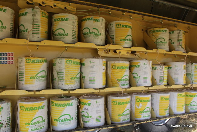 Prasa do słomy w podróży po Europie