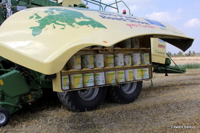 Prasa do słomy w podróży po Europie