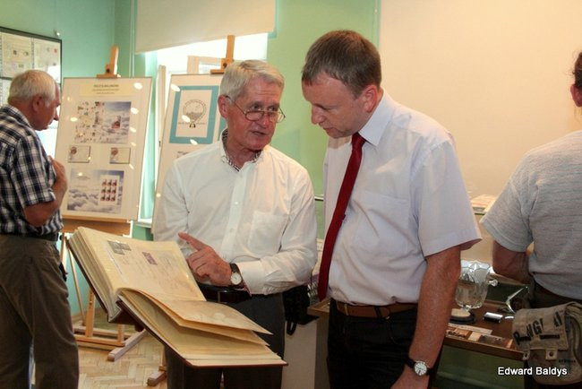 Szybowce i balony na znaczkach (zdjęcia)