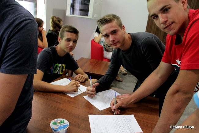 Chcą zagrać w serialu i przeżyć coś ciekawego