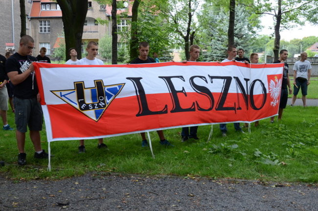 Race pod pomnikiem (zdjęcia)