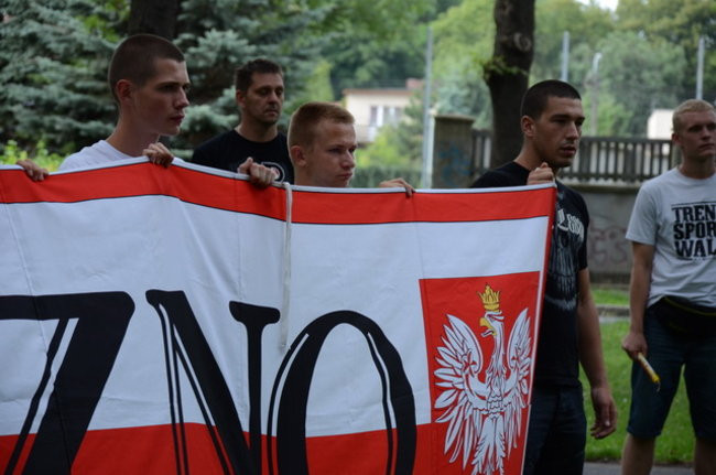 Race pod pomnikiem (zdjęcia)