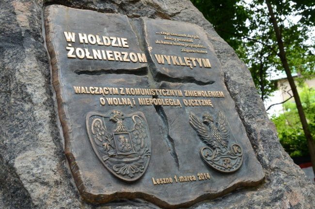 Race pod pomnikiem (zdjęcia)