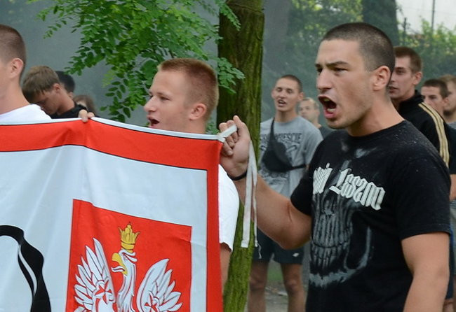 Race pod pomnikiem (zdjęcia)